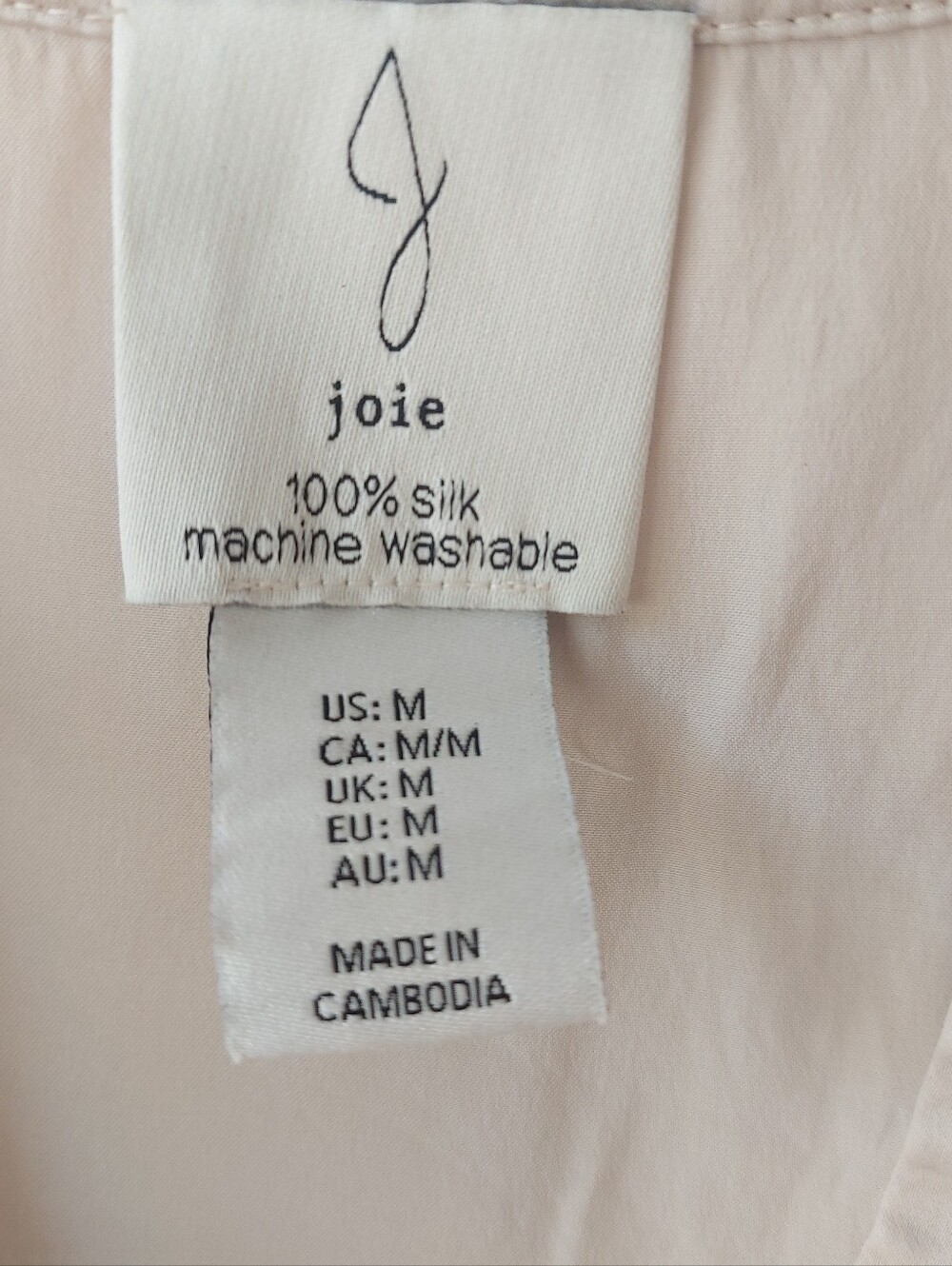 Women's blouse by the American brand Joie — 100% silk - Picture 2 of 9